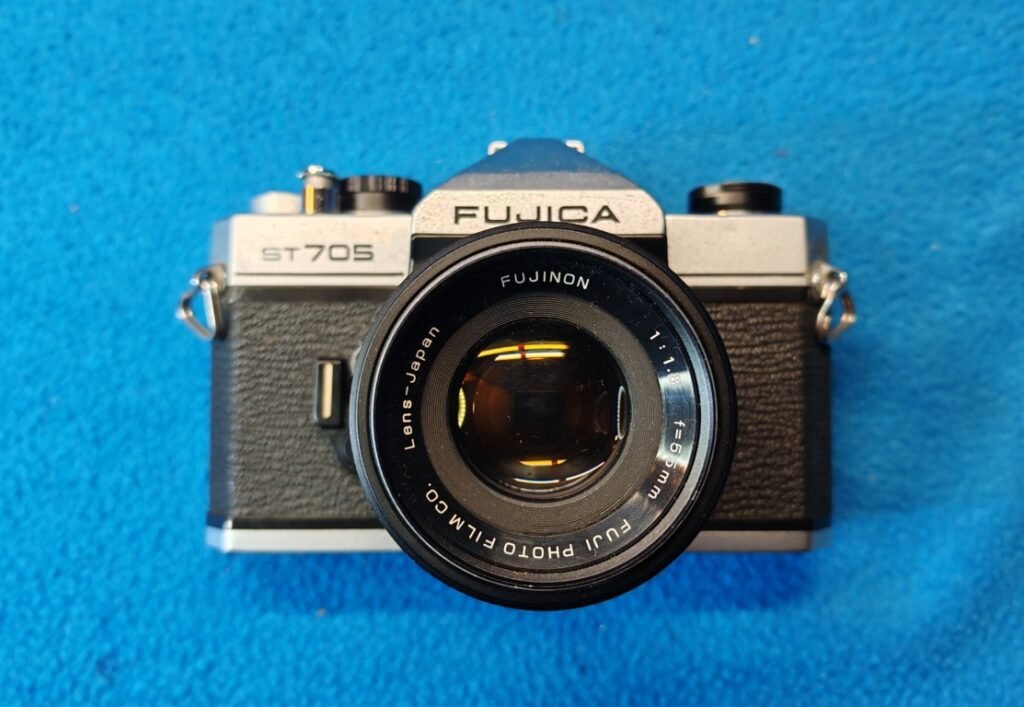 FUJICA ST 705 (11) (Mediana)