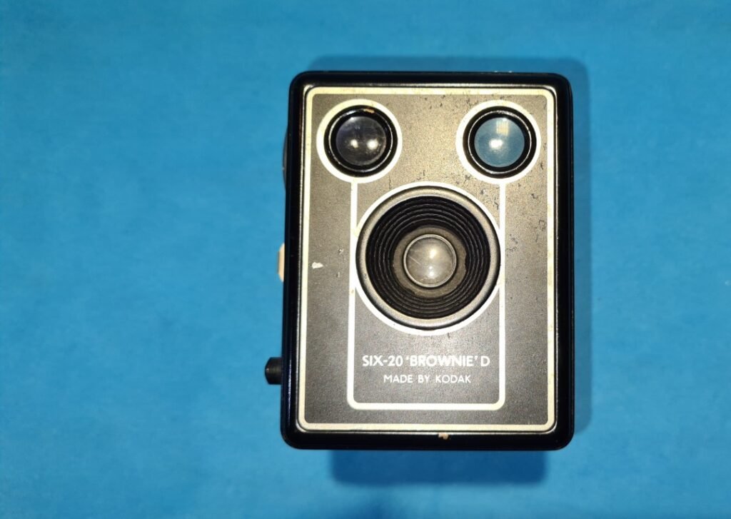 KODAK BROWNIE D SIX 20 (1) (Mediana)