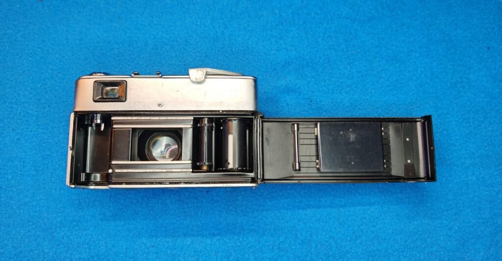 MINOLTA HI-MATIC 7 (4) (Mediana)