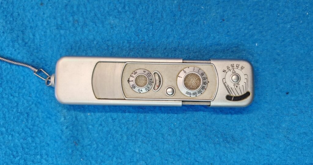 MINOX B (1) (Mediana)