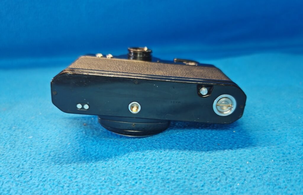 NIKOMAT EL W + MOTOR AW-1 EL (6) (Mediana)