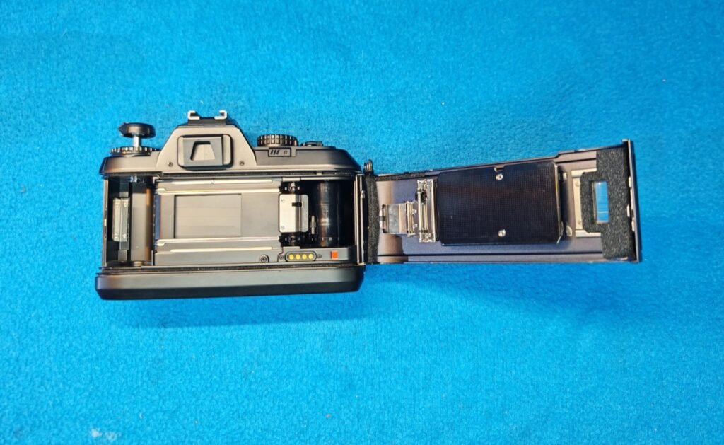 NIKON AF F 301 + OBJETIVO 35-70 (15) (Mediana)