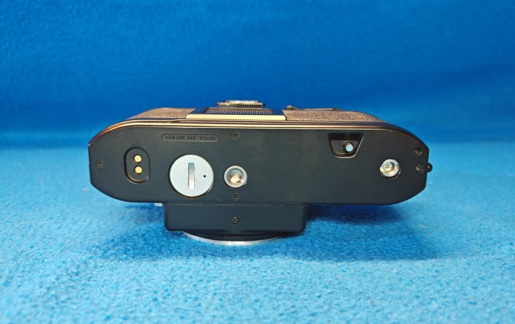 NIKON EM (2) (Mediana)