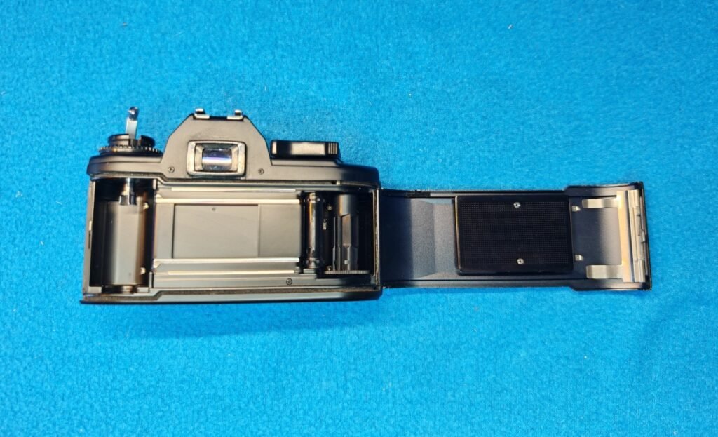 NIKON EM (4) (Mediana)