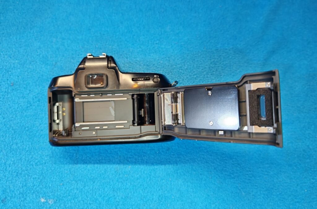 NIKON F70 (8) (Mediana)