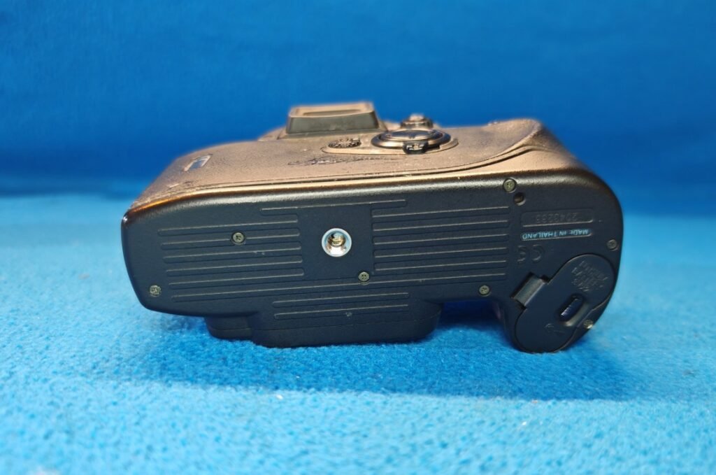 NIKON F80 (7) (Mediana)
