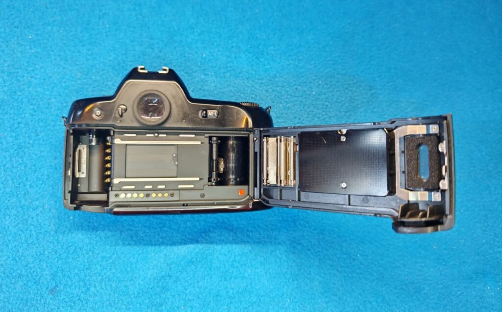 NIKON F90 (3) (Mediana)