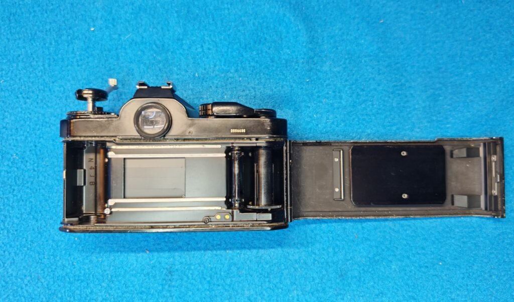 NIKON FE2 (8) (Mediana)
