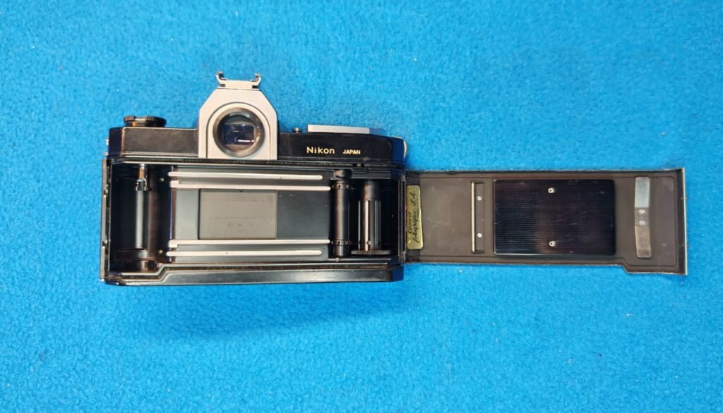 NIKORMAT FTN FLASH NEGRA (7) (Mediana)
