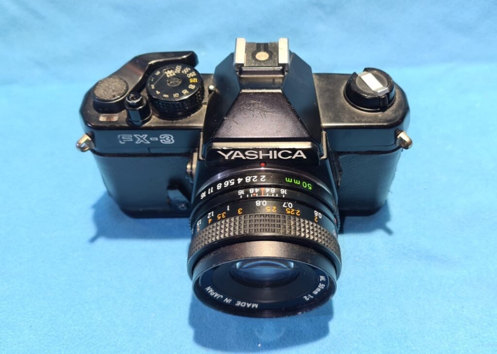 YASHICA FX-3 (2) (Mediana)