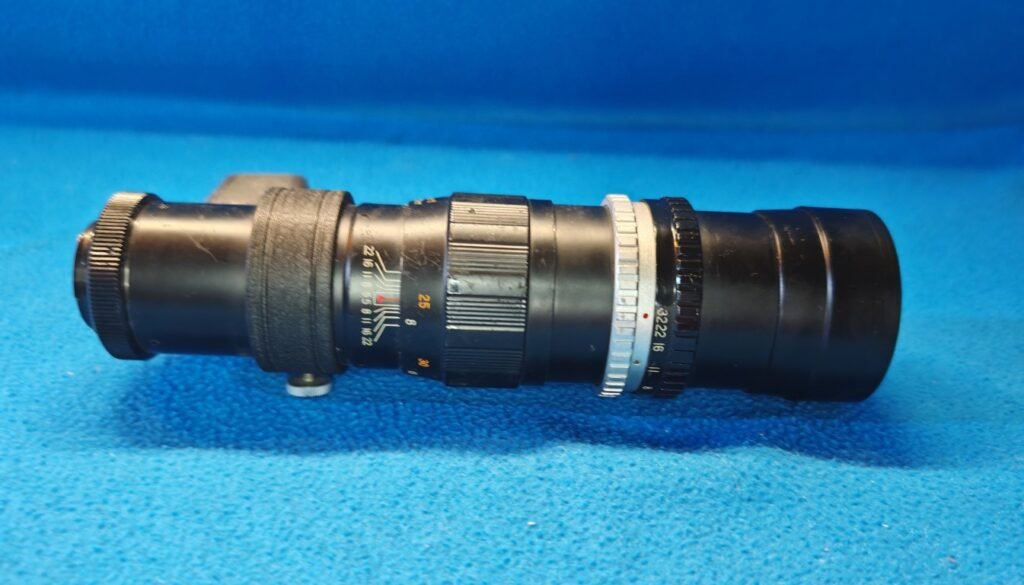 ACCURA 300 mm f5,5 SUPERUTIL OBJETIVO PARA EXAKTA (7) (Mediana)