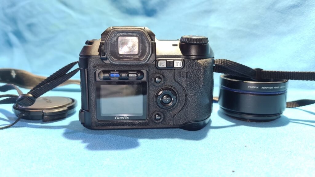 FUJIFILM FINEPIX (3) (Mediana)