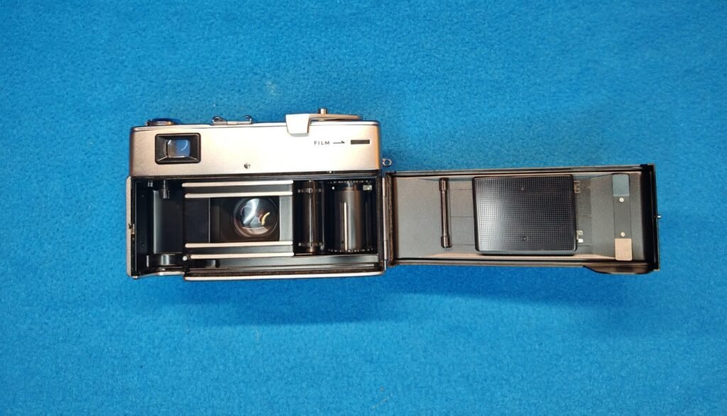 MINOLTA HI-MATIC 7 S (4) (Mediana)