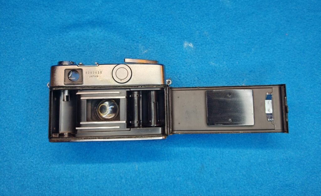 YASHICA Lynx 5000 E (3) (Mediana)