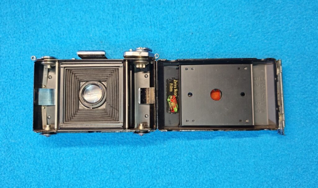 ZEISS IKON IKONA B (1) (Mediana)